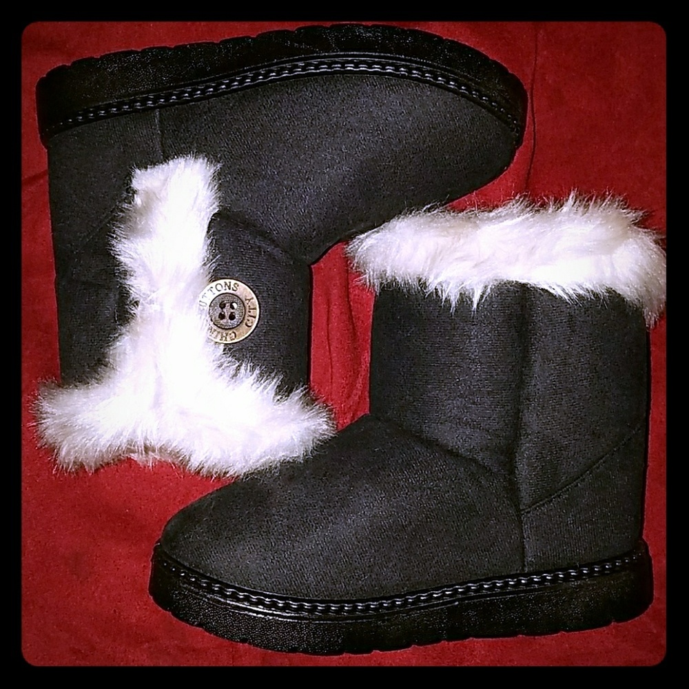 Fantiny Black boot with white fur size 32